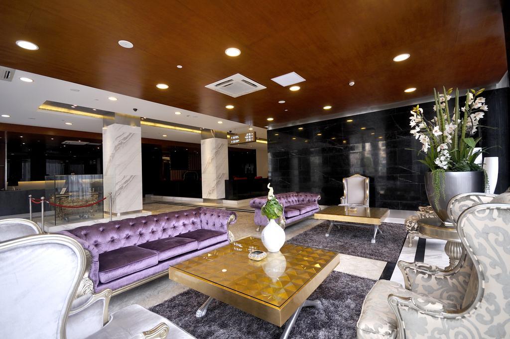 Kingtown Hotel Hongmei Shanghai Exteriör bild