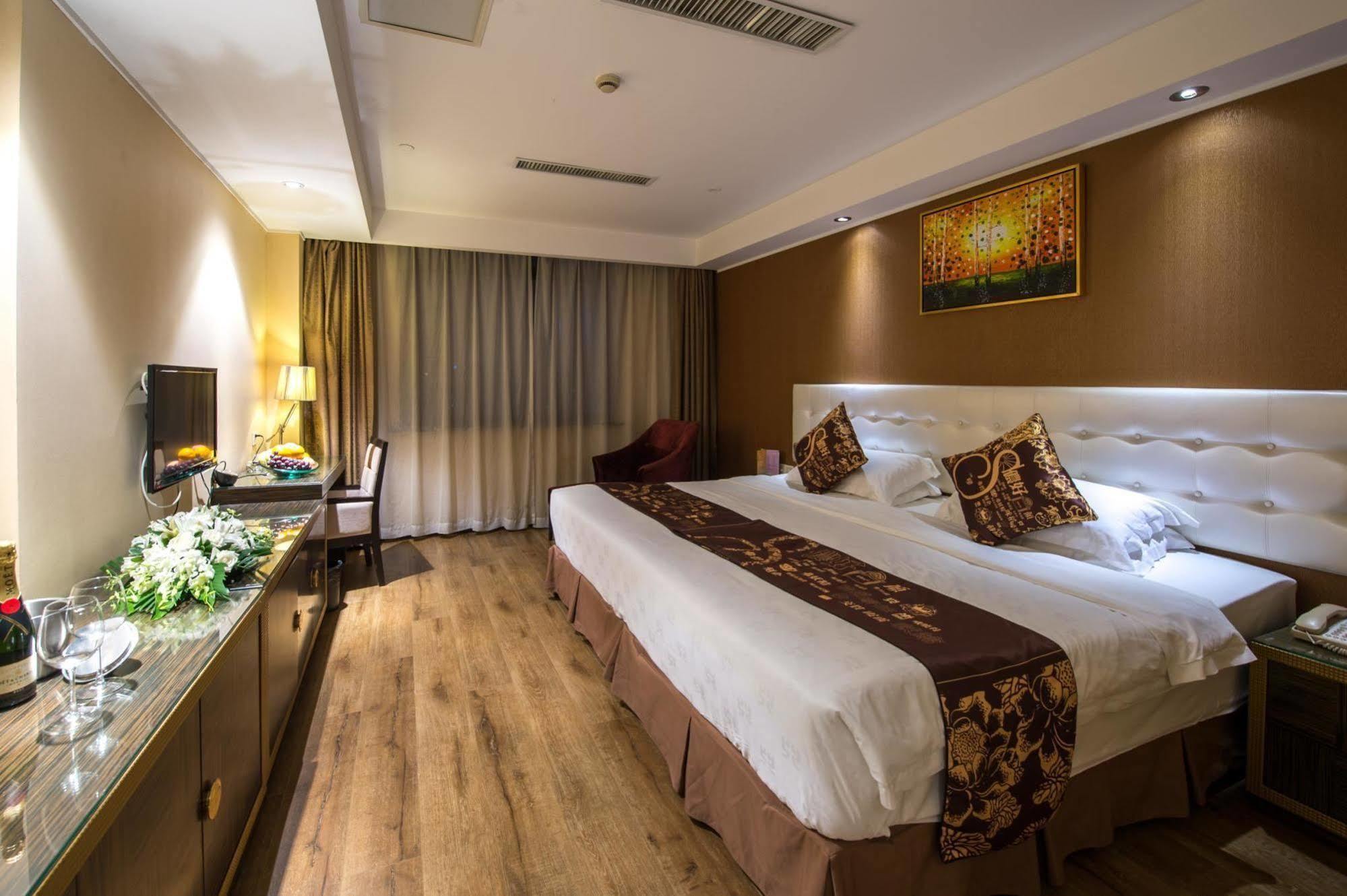 Kingtown Hotel Hongmei Shanghai Exteriör bild